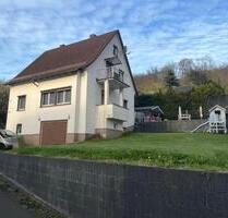 Einfamilienhaus mit Einliegerbereich & provisionsfrei - Siegen Eiserfeld