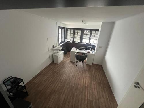 Foto - Neu renovierter Gewerberaum Beauty Salon oder Büro
