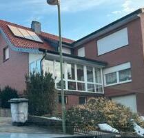 Großzügiges Zweifamilienhaus auf grünem 1.024 qm Grundstück - Georgsmarienhütte