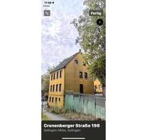 —Wohnen im gelben Haus — schöne 2 Zimmerwohnung - Solingen