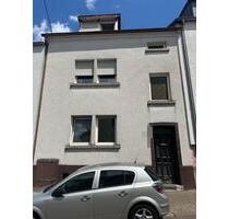 Zweifamilienhaus in Neunkirchen wird zum Verkauf angeboten!