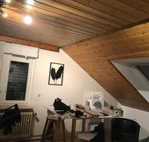 Helle 2-ZKB Dachgeschosswohnung an Einzelperson zu vermieten - Schriesheim Helle 2-ZKB Dachgeschosswohnung an Einzelperson zu vermieten - Schriesheim