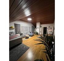 Helle 1,5 Zimmer Wohnung mit Balkon - Böblingen Dagersheim