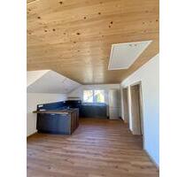 schöne helle Wohnung 80m² OG in 89438 Holzheim - zentrale Lage