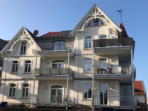 Foto - Helle Mietwohnung in restaurierter Villa