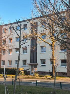 Foto - Zentrale, stilvoll sanierte 3 Zimmer Wohnung mit Garage & Loggia