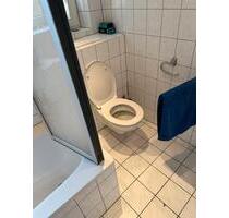 Geräumiges Zimmer in einer 3-Zimmer-Wohnung - Fulda