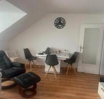 Wohnen im grünen Heisingen – helle 3–4-Zimmer-Dachgeschosswohnung - Essen Stadtbezirk VIII