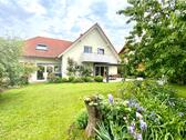 Foto - Gehobenes freistehendes Einfamilienhaus, Feldrandlage
