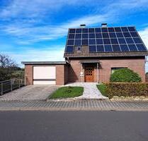 Einfamilienhaus mit Photovoltaikanlage und Erdwärmeheizungssystem - Kall