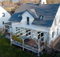 Naturnahes modernes Familienhaus in Müllheim-Dattingen