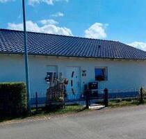 Einfamilienhaus Bungalow Stil - 449.000,00&nbsp;EUR Kaufpreis, ca.&nbsp; 109,00&nbsp;m&sup2; in Am Ettersberg (PLZ: 99439)