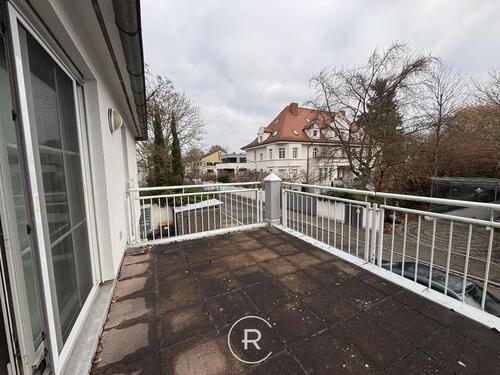 Foto - 2-Zi. mit großem Balkon im Grünen in gehobener Stadtvilla