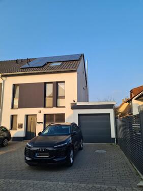 Foto - Moderne, lichtdurchflutete Doppelhaushälfte in ruhiger Lage