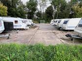 Foto - Stellplatz, Abstellplatz, Parkplatz Wohnwagen, Wohnmobil, Hänger