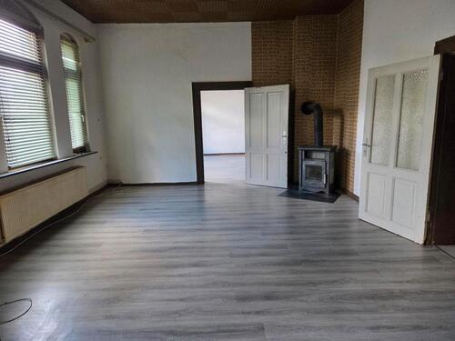 Foto - 6 Zimmer Wohnung ca 160qm 700€ kalt