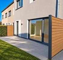 Familienglück im Neubau: Reihenendhaus 160 m² KFW40 PV Wallbox - Neumarkt in der Oberpfalz Altenhof