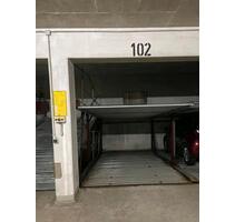 Duplex-Parkplatz zwischen Innsbrucker Ring und Karl Preis Platz - München Ramersdorf-Perlach