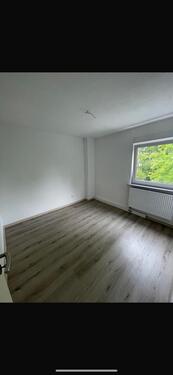 Foto - 3 Zimmer Wohnung - 990,00&nbsp;EUR Kaltmiete, ca.&nbsp; 80,00&nbsp;m&sup2;