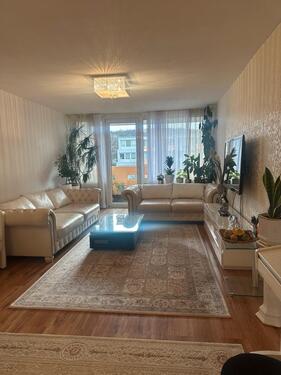 Foto - PROVISIONFREI- Helle 4 Zimmer Wohnung mit Tiefgarage, bezugsfrei!