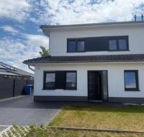 Doppelhaushälfte zu vermieten - 1.450,00 EUR Kaltmiete, in Groß Oesingen (PLZ: 29393)