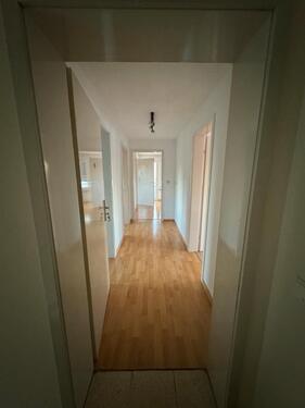 Foto - Helle 3-Zimmer-Wohnung in Ostfildern Nellingen Enthaltestelle