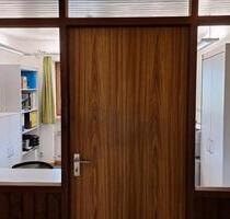 Büroraum zu vermieten - 250,00&nbsp;EUR Kaltmiete, ca.&nbsp; 11,40&nbsp;m&sup2; in Oberaudorf (PLZ: 83080)