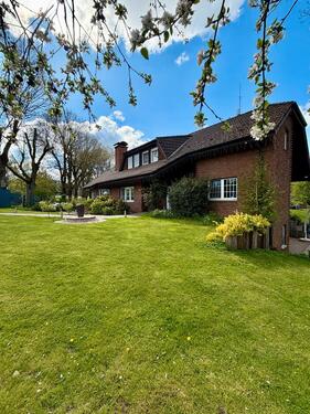 Foto - exklusives saniertes freistehendes EFH im Landhausstil mit ELW