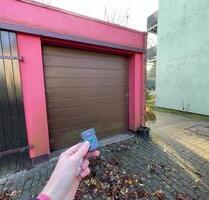 Garage mit Licht, el. Tor, Funkfernbed. und Regal - Wilhelmshaven