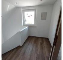 Dachgeschosswohnung - 550,00&nbsp;EUR Kaltmiete, ca.&nbsp; 70,00&nbsp;m&sup2; in Falkenfels (PLZ: 94350)