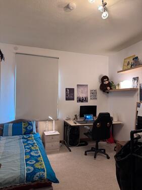 Foto - Fully furnished room available in 4-room student flat.