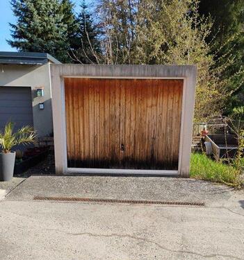 Foto - Garage mit Strom & eigener Zufahrt (5,70 x 2,80) ca. 16m²