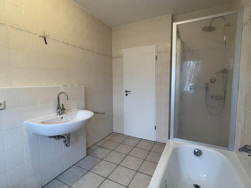 Foto - 3 Zimmer Etagenwohnung in Straßenhaus