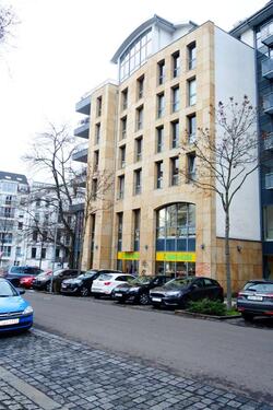 Foto - Tiefgaragenstellplatz - 70,00 EUR Miete,