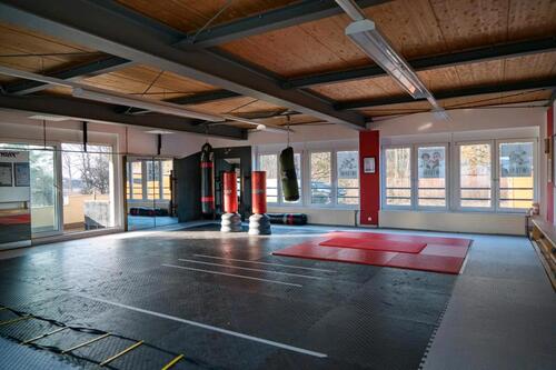 Foto - Hell, ruhig - YogaKursraum tagsüber zu vermieten (100 m²)