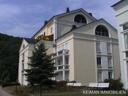 Foto - FRISCH RENOVIERT! EINBAUKÜCHE VORHANDEN!!! 2-Zimmer-Wohnung in direkter Bahnhofsnähe zu vermieten!