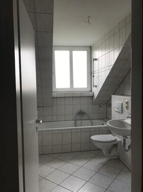 Foto - 16009102016 - Schöne helle und ruhige 3-Raum-Wohnung im Dachgeschoss mit kleinem Balkon