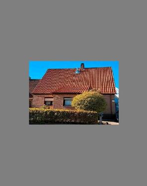 Foto - Umfassend mod. Haus mit großem Garten in zentraler, ruhiger Lage