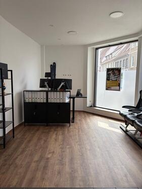 Foto - Gewerbe.- Büroräume in Lemgo - 930,00&nbsp;EUR Kaltmiete, ca.&nbsp; 70,00&nbsp;m&sup2;