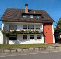 Charmantes Einfamilienhaus mit Einliegerwohnung & großen Garten - Michelau im Steigerwald