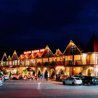 Foto - Hotel- und Gastronomiekomplex im Ausland zu einem günstigen Preis