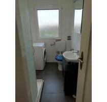 zwei Zi. frei von möbiliziert Vier Zimmer Wohnung 7Km von Zentrum - Stuttgart Bad Cannstatt