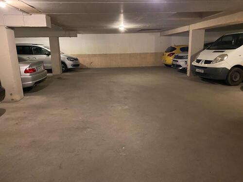 Foto - Tiefgaragen Parkplatz - 100,00&nbsp;EUR Miete,