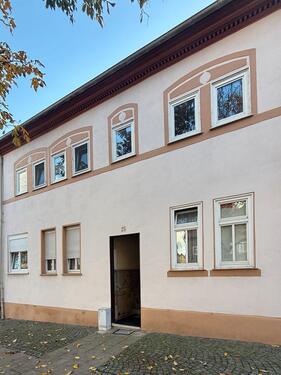 Foto - 2 Raum-Wohnung mit Hofnutzung - 300,00 EUR Kaltmiete,