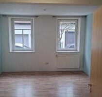 2+1-Zimmer-Erdgeschosswohnung in ruhigem 3-Parteien-Haus - Lichtenfels