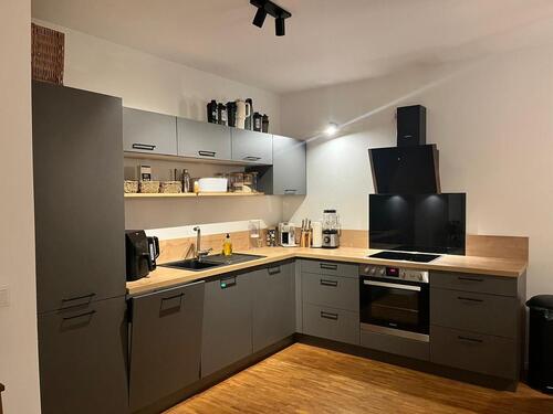 Foto - Schicke teilmöblierte 2,5-Zimmer Wohnung im 3. OG mit Balkon in D