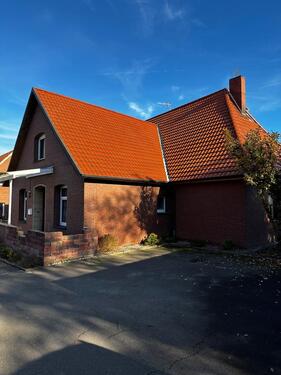 Foto - Zweifamilienhaus mit Scheune und großem Entwicklungspotenzial