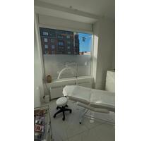 Kosmetik Zimmer zu vermieten - 700,00&nbsp;EUR Kaltmiete, ca.&nbsp; 12,00&nbsp;m&sup2; in Hamburg (PLZ: 22045) Wandsbek