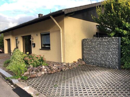Foto - Freistehendes Einfamilienhaus in ruhiger Lage zu verkaufen
