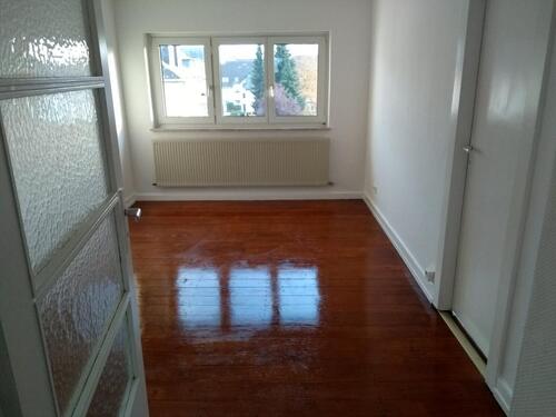 Foto - FFM-Preungesheim 2 ZKB, 3.OG, 53 qm, 2 Mansarden